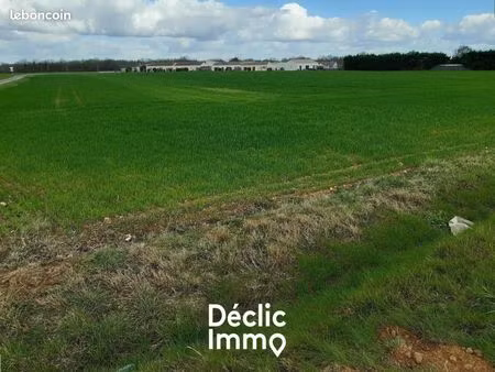 terrain 24 600 m² nancras