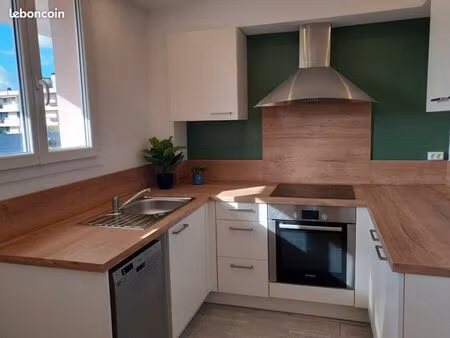 t3 62 m² – lumineux centre ville / place marcadieu