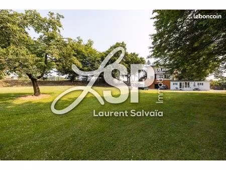 local hôtel  restaurant 714 m²