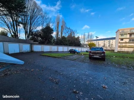 garage/box 14m² stockage à vendre