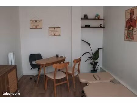 location local professionnel de 15m² charges comprises