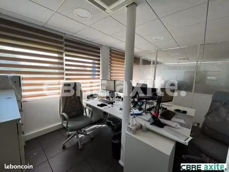 local d'activité 2 670 m²