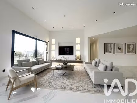 maison 5 pièces 142 m²