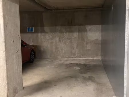 place de parking en sous-sol  située dans une résidence sécurisée au cœur de vertou