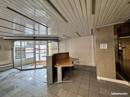bureaux 172 m²