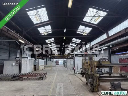 local d'activité 3 300 m²