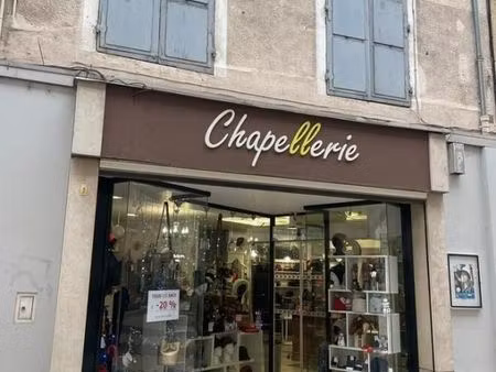 local commercial 61 m²