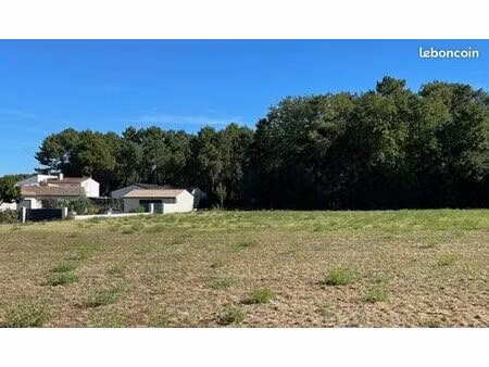 terrain 449 m² les mathes