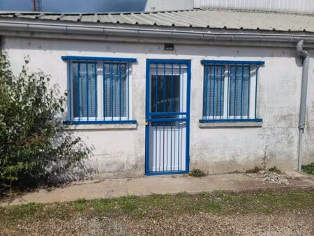 a louer bureau / local / petit atelier bricolage / box / entrepot stockage 36m2 (6mx6m) av