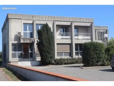 local 139 m² grisolles