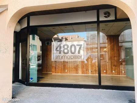 local commercial 25 m²