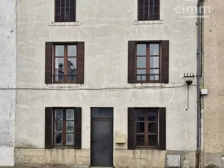 maison de ville 10 pièces 196 m²