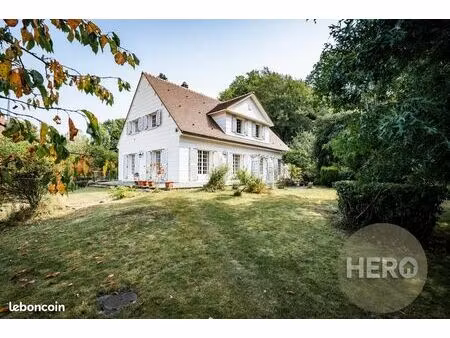 maison 7 pièces 235 m²