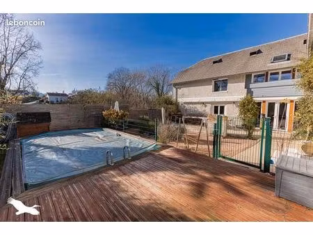 maison 9 pièces 276 m²