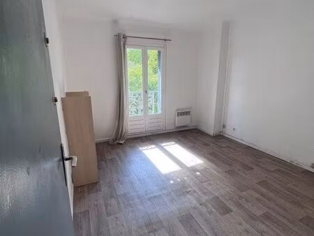 perpignan  bureau 30m² à louer en zone franche