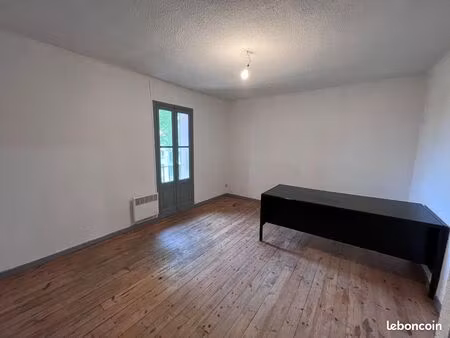 perpignan zone franche  bureau 15m² + terrasse 15m²