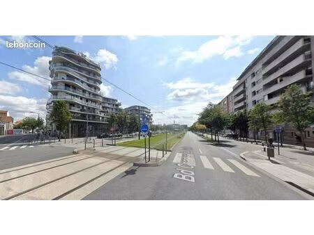 local 1420 m² colombes