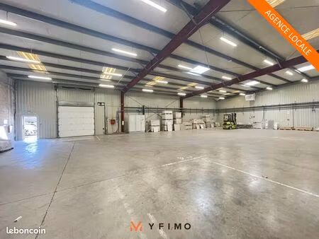 local d'activité 1 028 m²