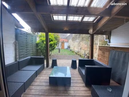 t3 échoppe bordelaise. jardin. barrière judaïque