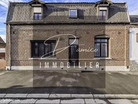 maison 8 pièces 150 m²