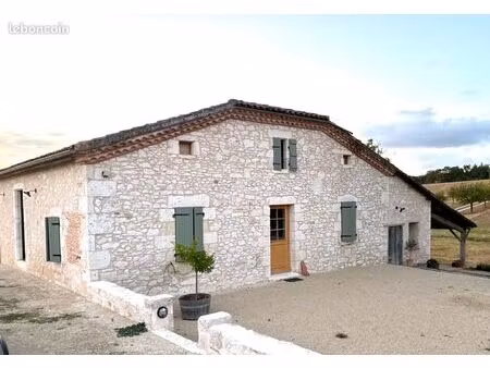 maison en pierre rénovée 5 pièces - parc - étable - puits