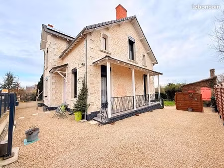 maison 6 pièces 150 m²