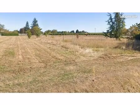 terrain 800 m² velines