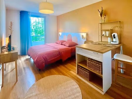 grand studio avec place de parking à illkirch-graffenstaden - tram colonne