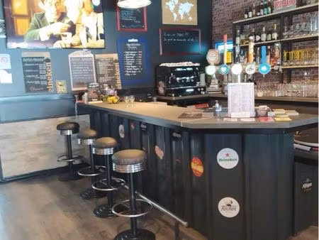 à saisir – bar & restaurant avec grande cour + logements rénovés