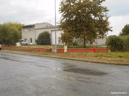 a louer box garde meubles et garages