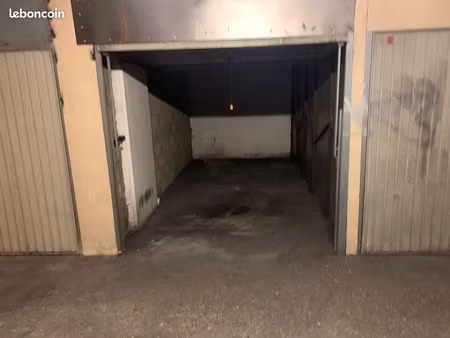 boxe fermé près gare du nord