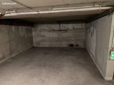 grand parking fermé proche gare strasbourg