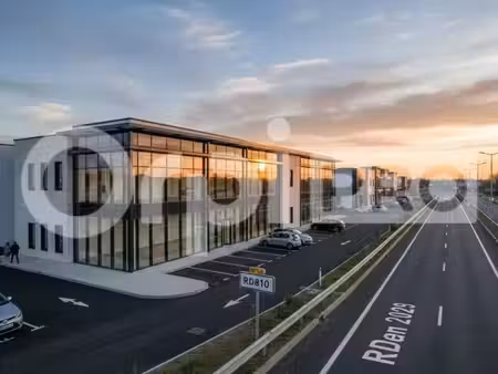 local commercial 117 m²