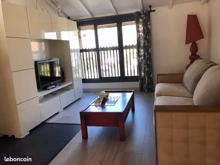 maison mitoyenne meublée face iut avec petit terrain et garage