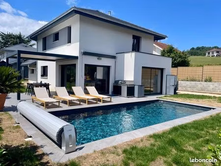 villa moderne piscine