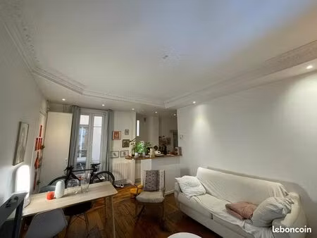 paris 19 – 6 place colonel fabien – 2 pièces meublé 44 m² – rénové – ascenseur – double ex