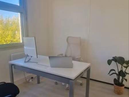 bureau 12m2 direct proprietaire 50% de remise 1er loyer
