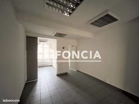 local commercial 33 m²