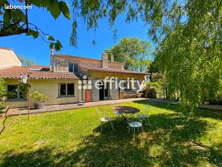 maison 9 pièces 250 m²