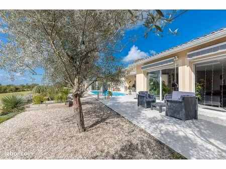 maison 7 pièces 196 m²