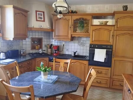 maison avec fort potentiel centre bourg a rénover