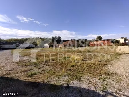 terrain 607 m² vielmur sur agout