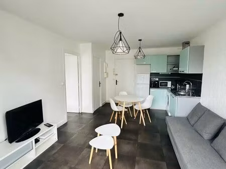 t2 annecy 33 m² – loggia + parking + cave – aucun travaux