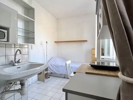 à louer – studette 12m2 – quartier des birambits