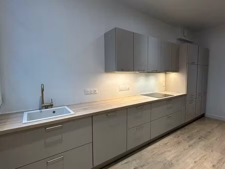 appartement 41 m2 rénové - hyper centre de rochefort