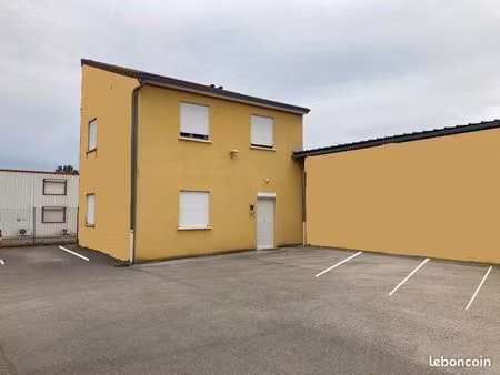 locaux bureaux avec parking privatif