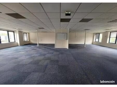 bureau 307 m²