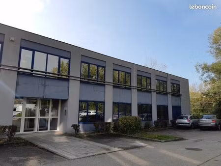 bureaux 374 m²
