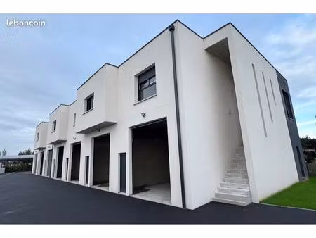 local d’activités dépôt entrepôt petit budget