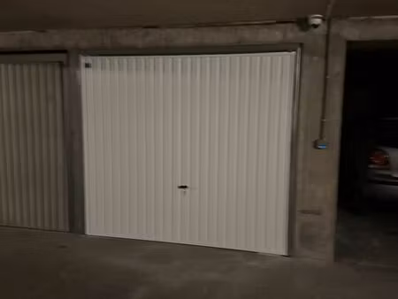 vente box parking paris 75020